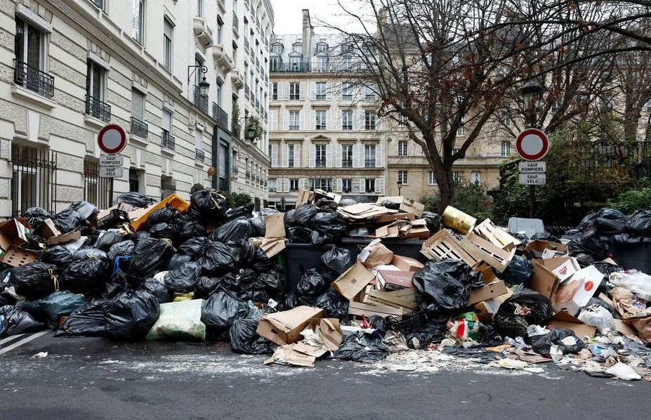 Caos na França: a polêmica reforma previdenciária de Macron