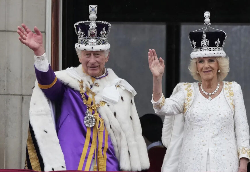 Dos protestos aos memes: os principais acontecimentos da coroação de Charles III (Foto: Frank Augstein/AP)