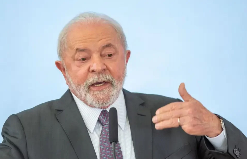 Lula deve fazer operação para tratar uma artrose no fêmur nos próximos meses