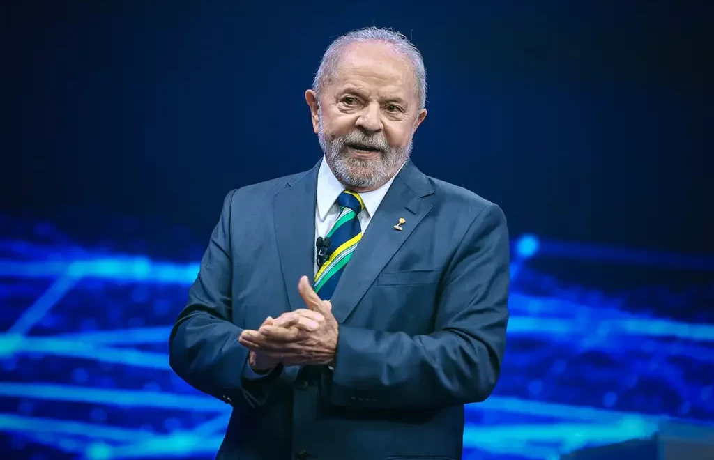 Lula desconversa sobre quem substituirá Lewandowski no STF