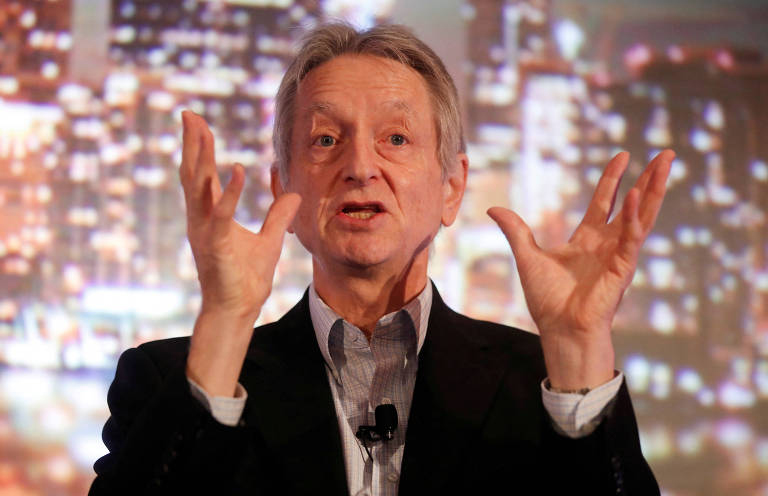 ‘Padrinho da IA’, Geoffrey Hinton deixa Google e emite alerta sobre tecnologia