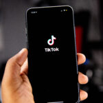 Montana é o primeiro estado dos EUA a proibir o uso do aplicativo TikTok (Foto: Unsplash/Solen Feyissa)