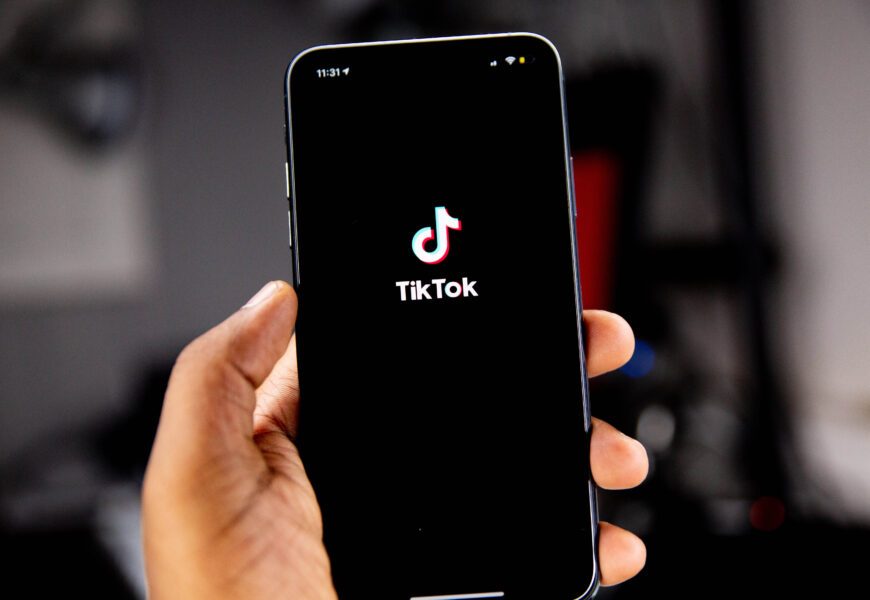 Montana é o primeiro estado dos EUA a proibir o uso do aplicativo TikTok (Foto: Unsplash/Solen Feyissa)