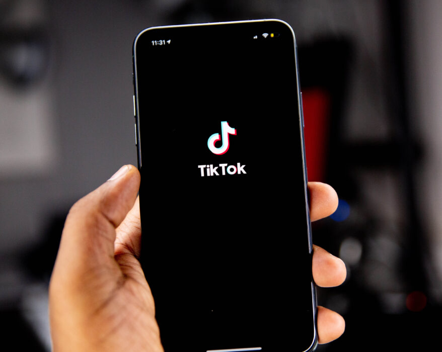 Montana é o primeiro estado dos EUA a proibir o uso do aplicativo TikTok (Foto: Unsplash/Solen Feyissa)