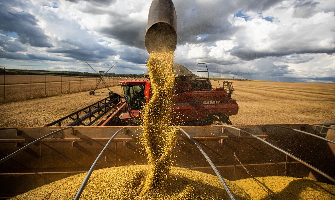 PIB cresce 1,9% no 1º tri, puxado pelo agro