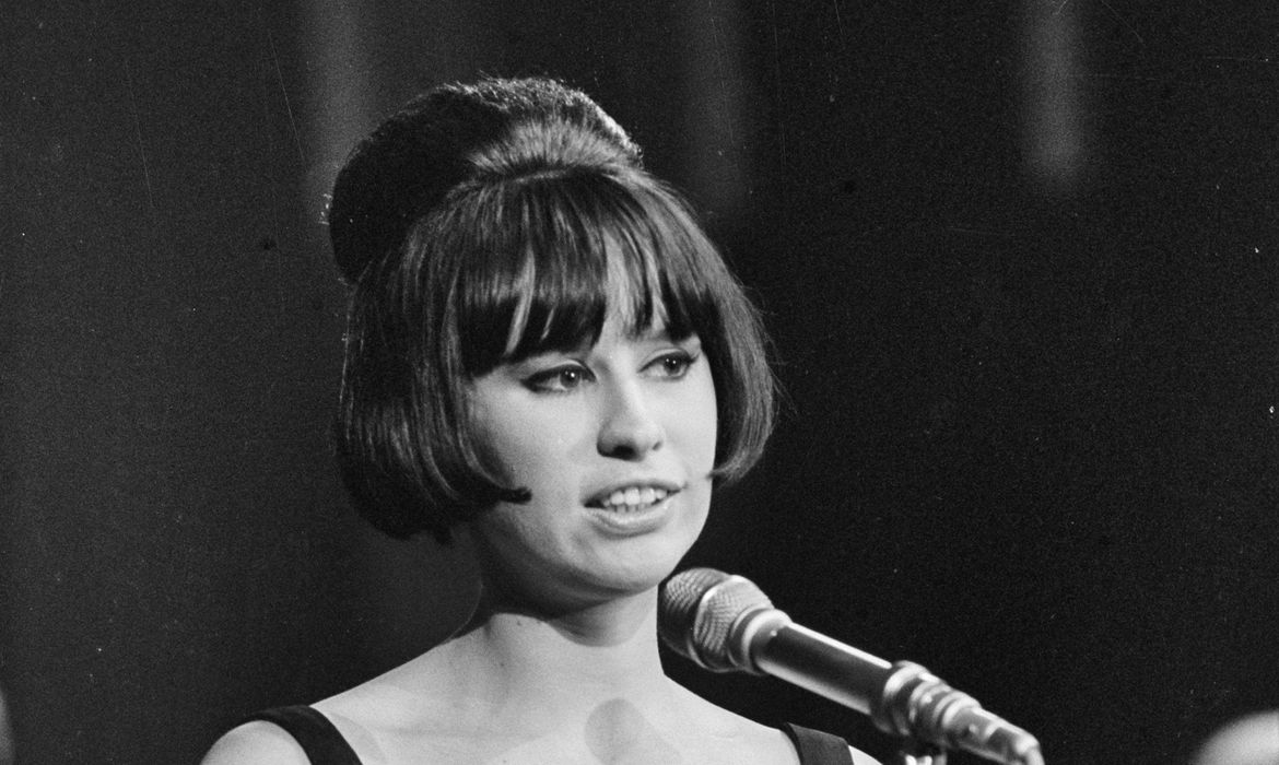 Morre Astrud Gilberto, ícone da Bossa Nova, aos 83 anos