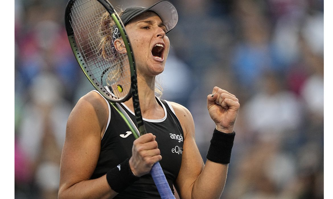 Em campanha histórica, Bia Haddad perde na semifinal de Roland Garros