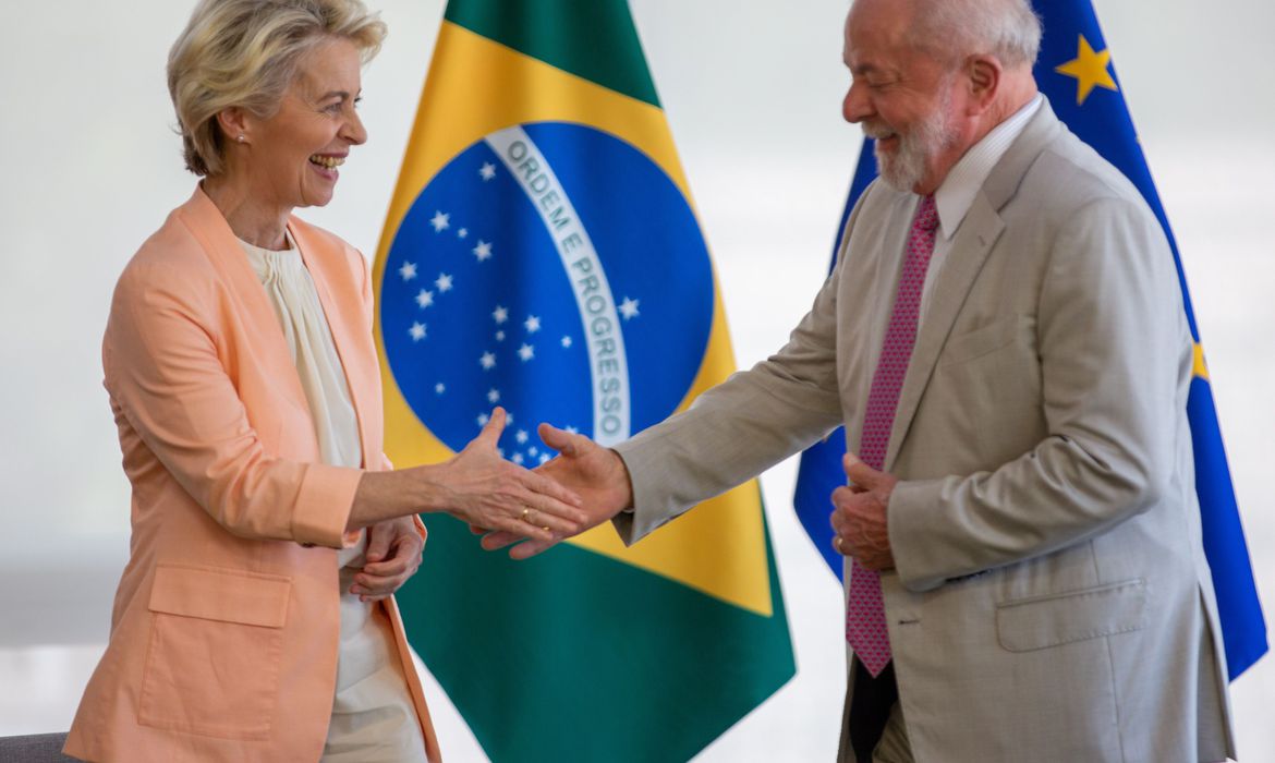 Lula critica acordo Mercosul-UE para presidente da Comissão Europeia