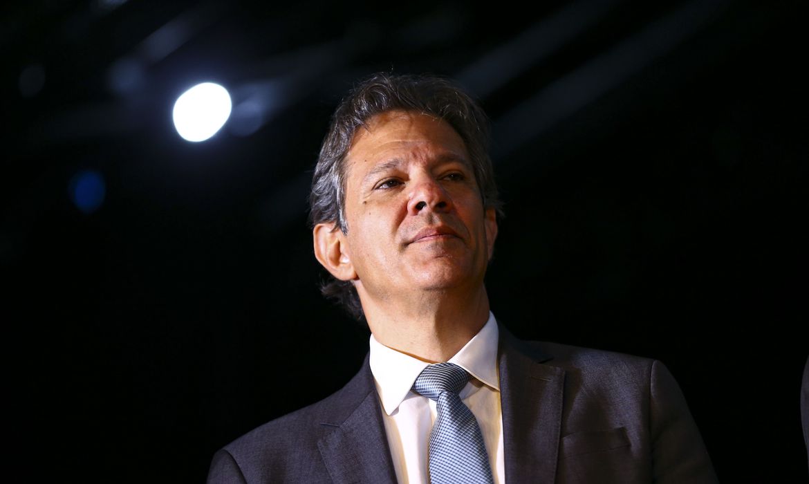 Mesmo com objeção de Lira, Haddad enviará proposta de taxação de super-ricos ao Congresso